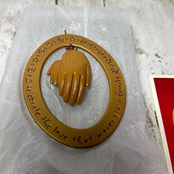 Hallmark Ornament 2003 Adoption Celebrate the Child your Heart always knew - Picture 4 of 4